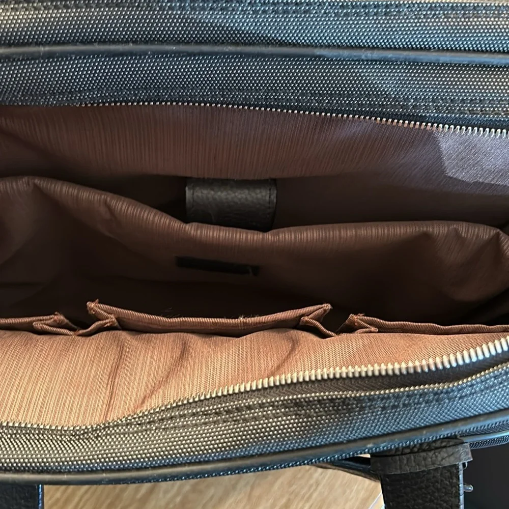 Cole Haan Overnight Work and Laptop Suitcase on wheels - Picture 8 of 9